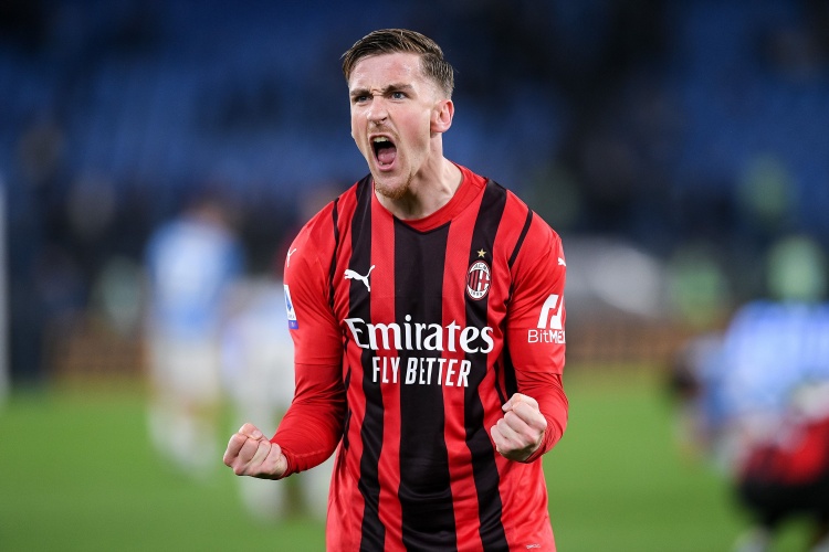 官方网站-都体：米兰坚定地想留下萨勒马科尔斯，计划与他谈判续约