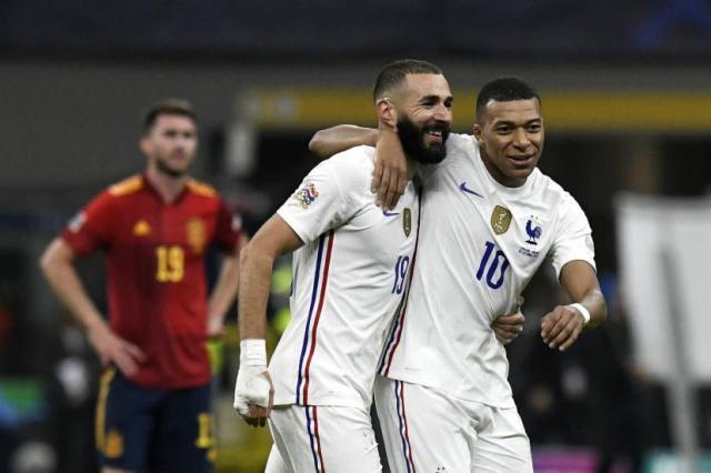 在线入口-本泽马：在皇马踢球压力巨大 姆巴佩要适应压力