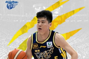 广东男篮官方：陈家政&amp;王洪泽正式升入一队